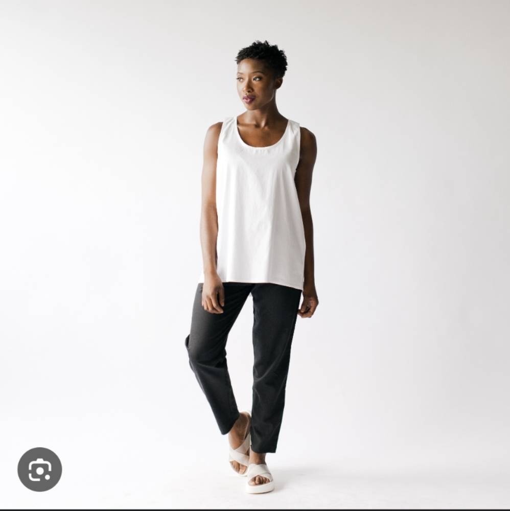 Hackwith Design House Basics Tank - Picture 3 of 10